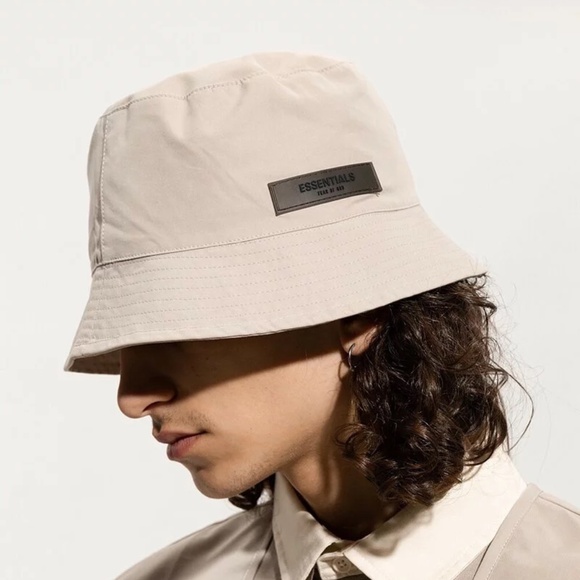 Fear of God Accessories - Fear of God ESSENTIALS Off-White Bucket Hat | Size S/M